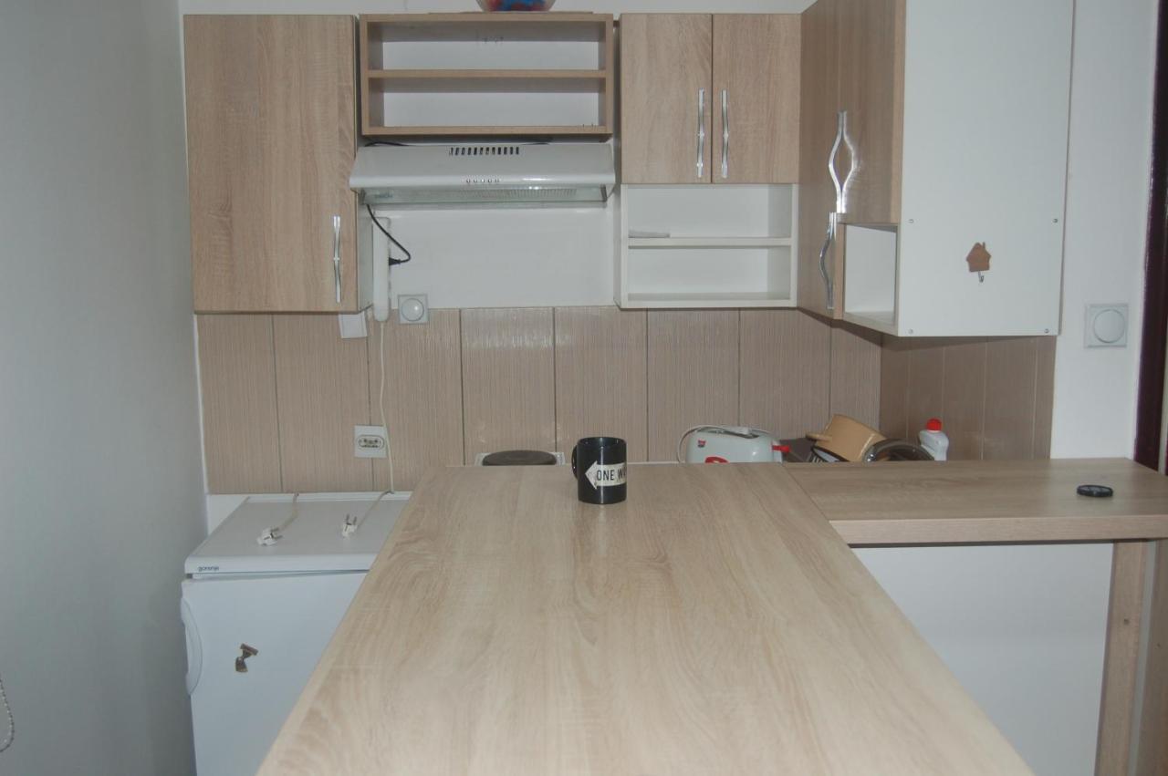 Apartmani Marios Nis Exterior photo